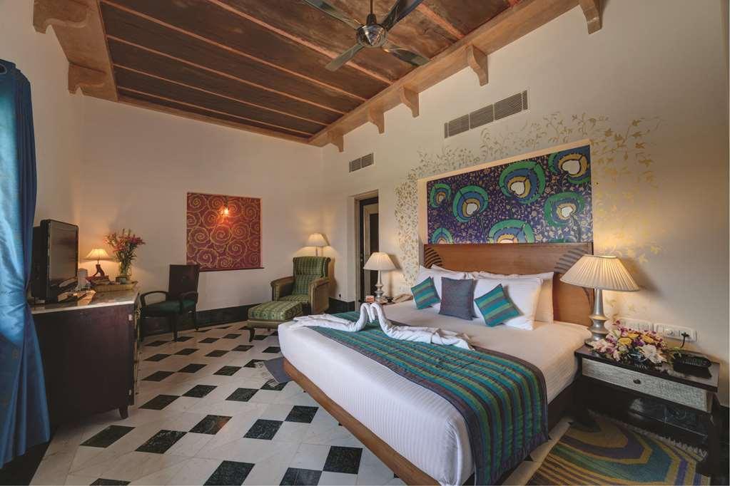 Ramada Udaipur Resort & Spa Zimmer foto