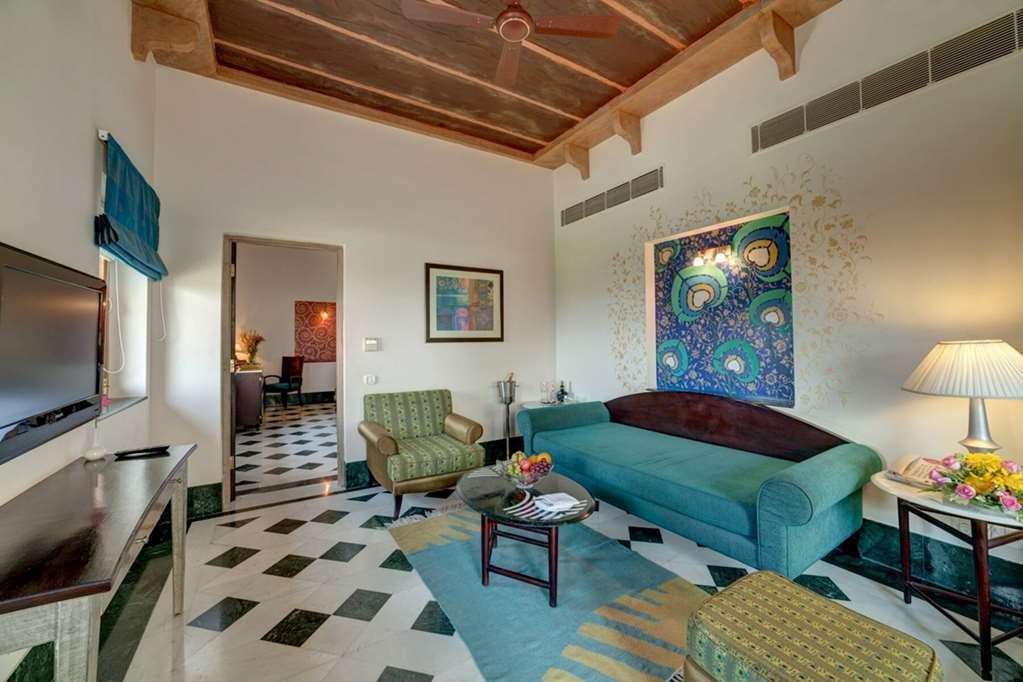 Ramada Udaipur Resort & Spa Zimmer foto